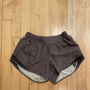 Lululemon. Hotty Totty Short. Size - 6 Tall.